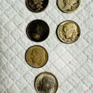 Seven pre 1965 US dimes, 3 Mercury, 3 Roosevelt, various dates and condition.